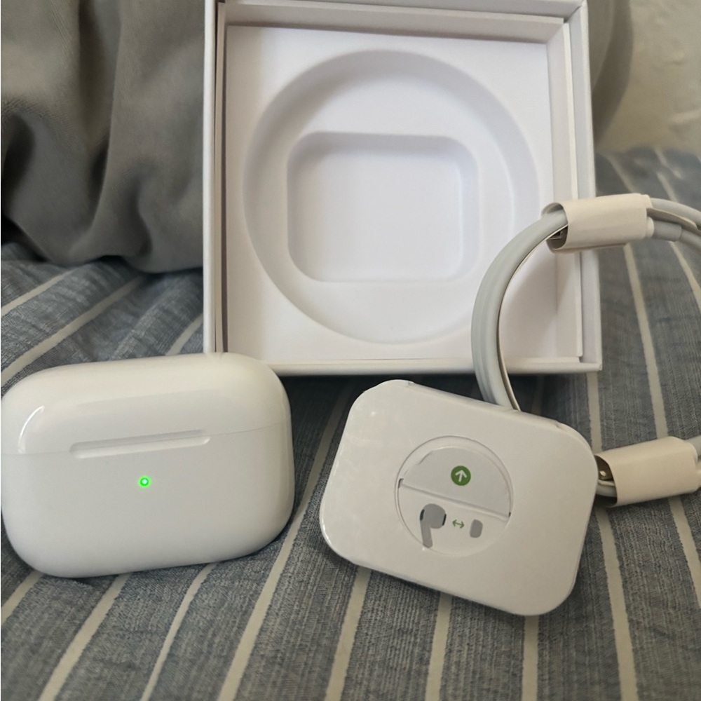 Wireless Earbuds with Charging Case